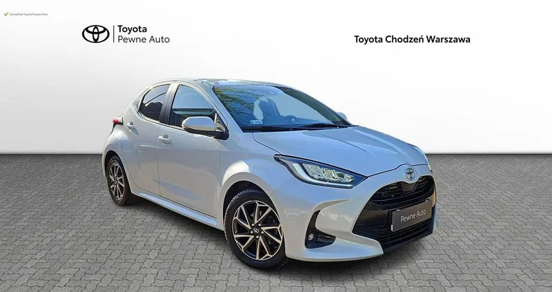 mazowieckie Toyota Yaris cena 74900 przebieg: 56832, rok produkcji 2021 z Barwice